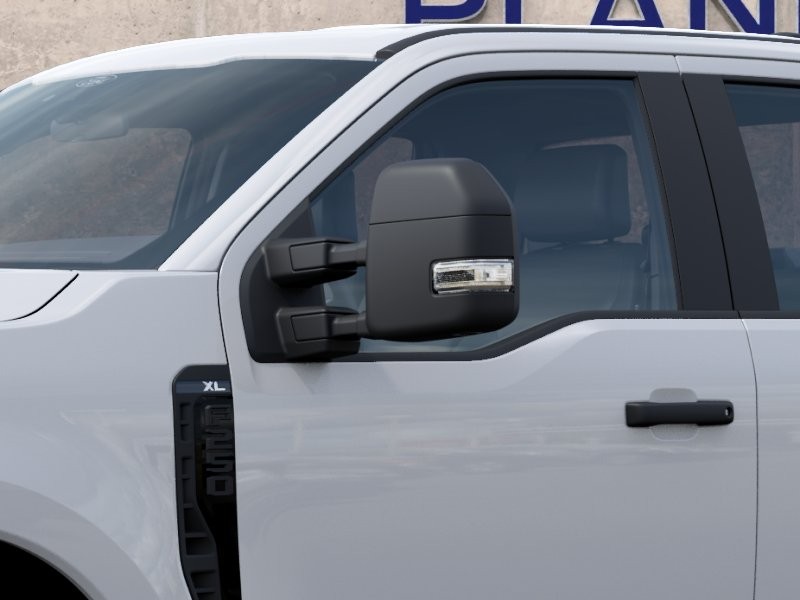 2027 Ford Super Duty F-250 SRW photo 22 of 24