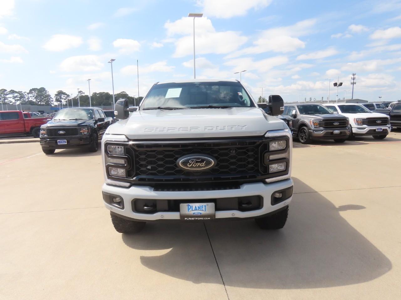 2025 Ford Super Duty F-250 SRW photo 5 of 32
