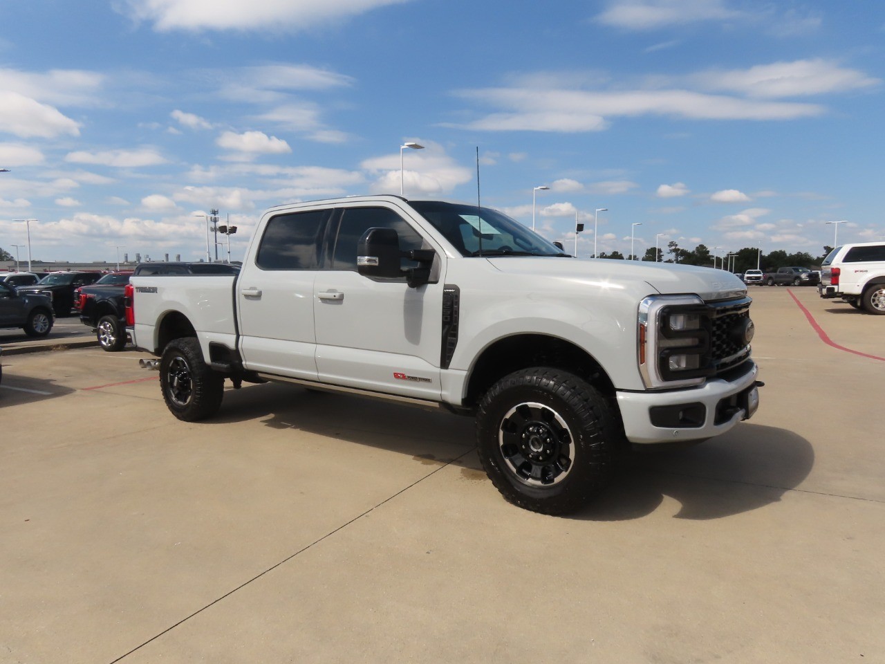 2025 Ford Super Duty F-250 SRW photo 7 of 32
