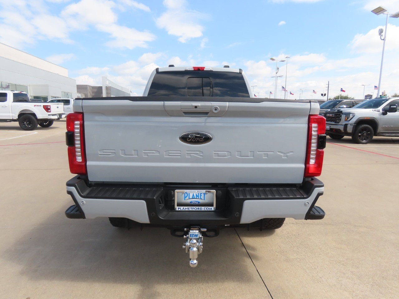 2025 Ford Super Duty F-250 SRW photo 13 of 32