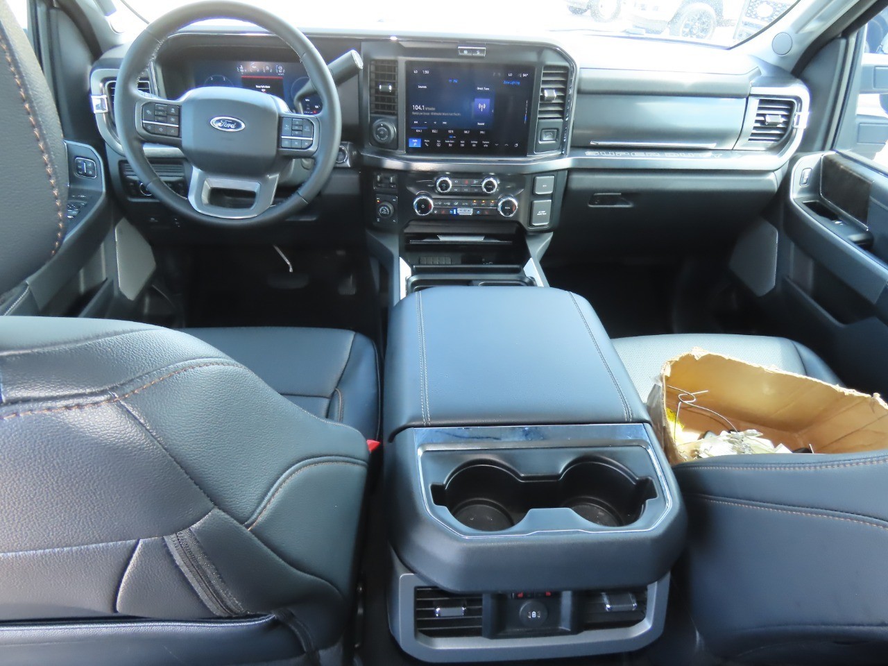 2025 Ford Super Duty F-250 SRW photo 23 of 32