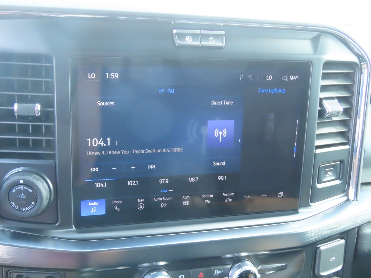 2025 Ford Super Duty F-250 SRW photo 30 of 32