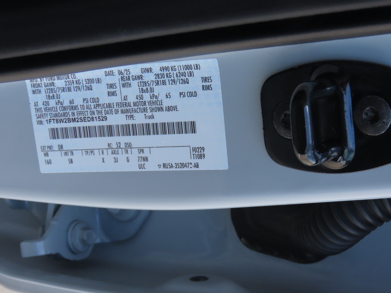 2025 Ford Super Duty F-250 SRW photo 32 of 32
