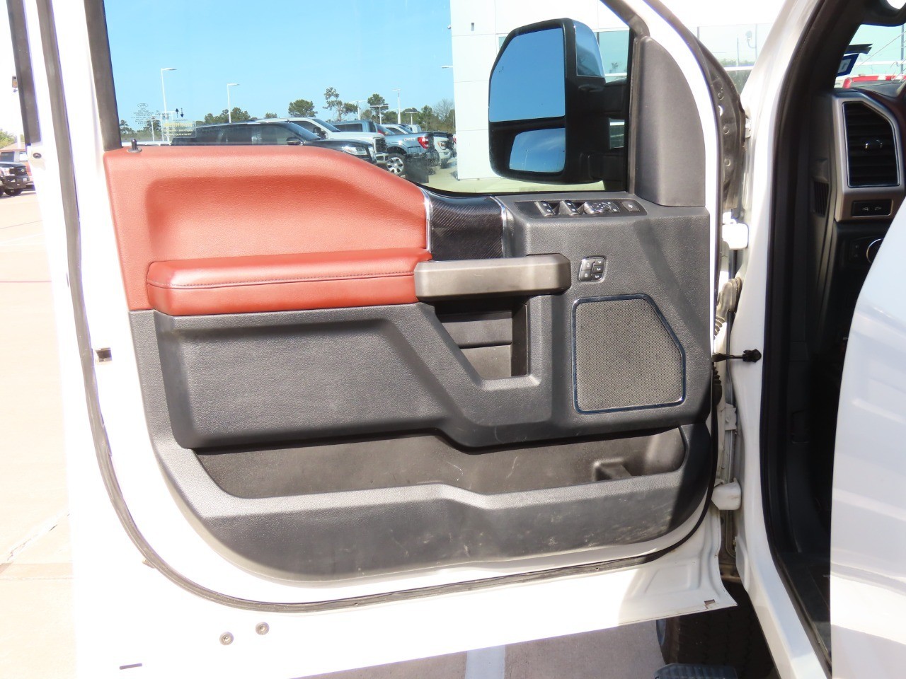 2022 Ford Super Duty F-250 SRW Platinum STAR WHITE at Planet Ford