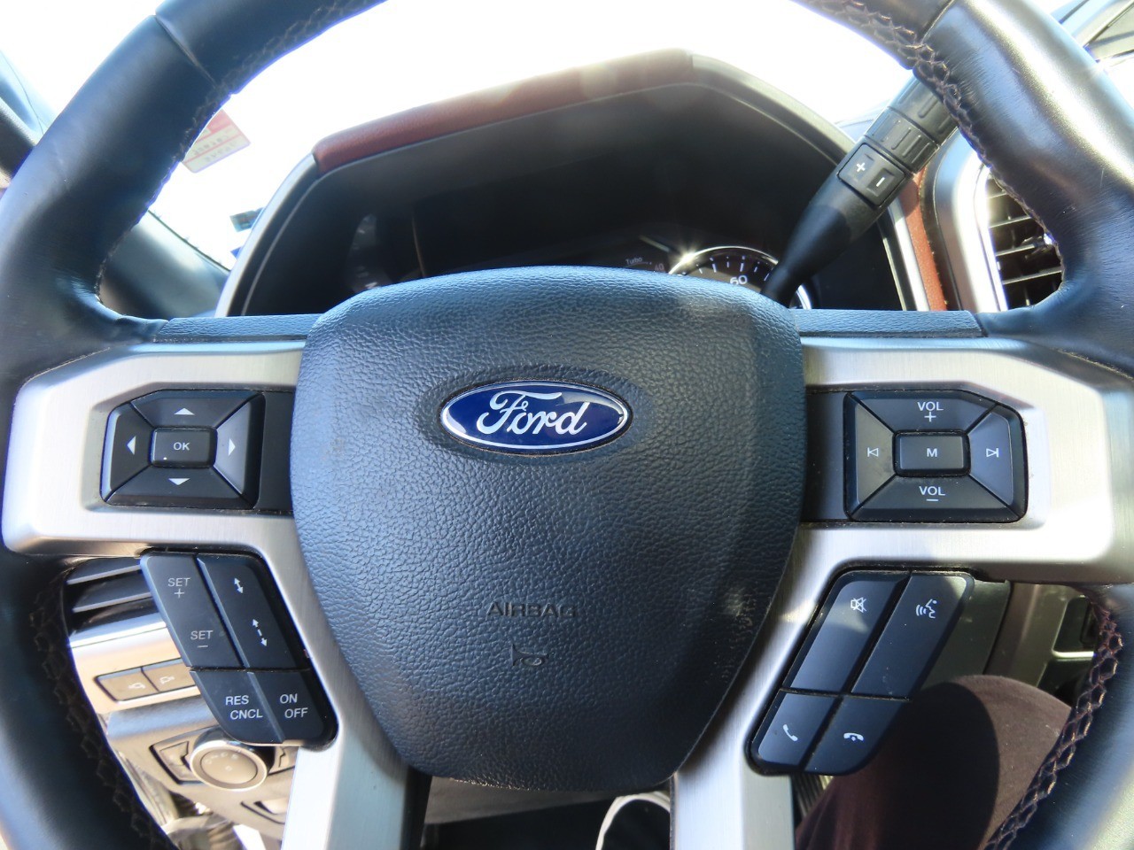 2022 Ford Super Duty F-250 SRW Platinum STAR WHITE at Planet Ford