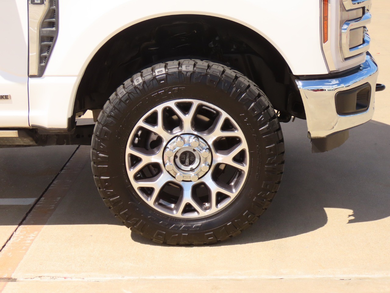 2024 Ford Super Duty F-250 SRW LARIAT - 8