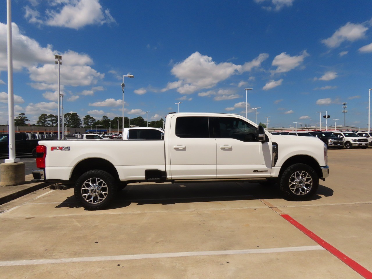 2024 Ford Super Duty F-250 SRW LARIAT - 9