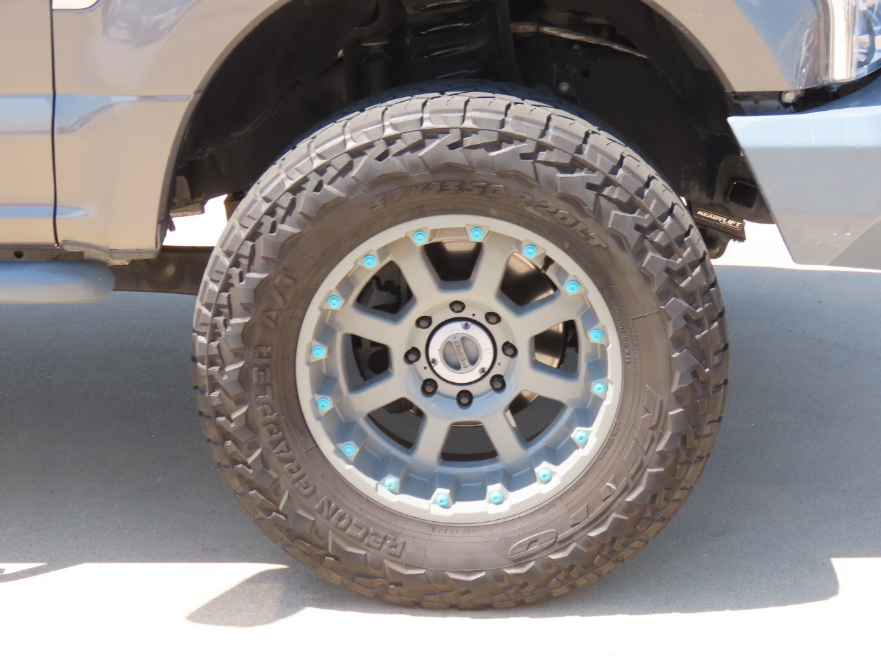 2022 Ford Super Duty F-350 SRW LARIAT - 8