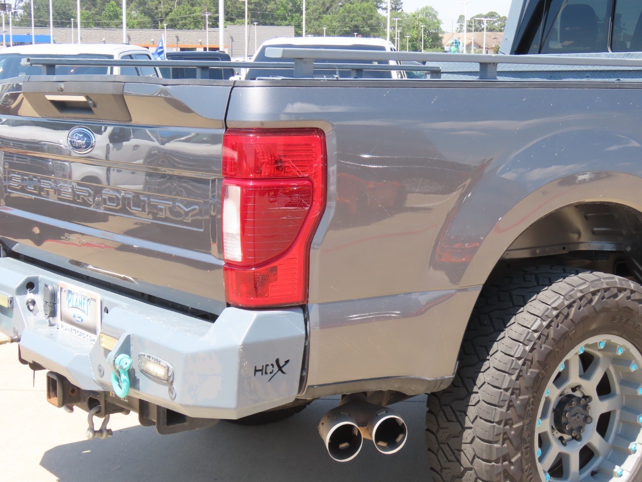 2022 Ford Super Duty F-350 SRW LARIAT - 11