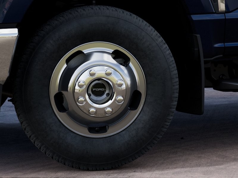 2027 Ford Super Duty F-350 DRW photo 21 of 24