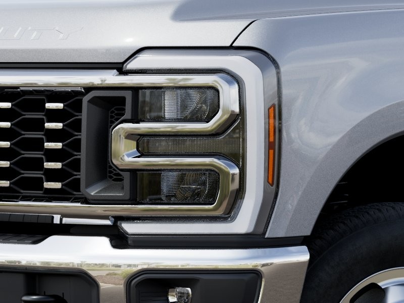 2027 Ford Super Duty F-350 DRW photo 20 of 24