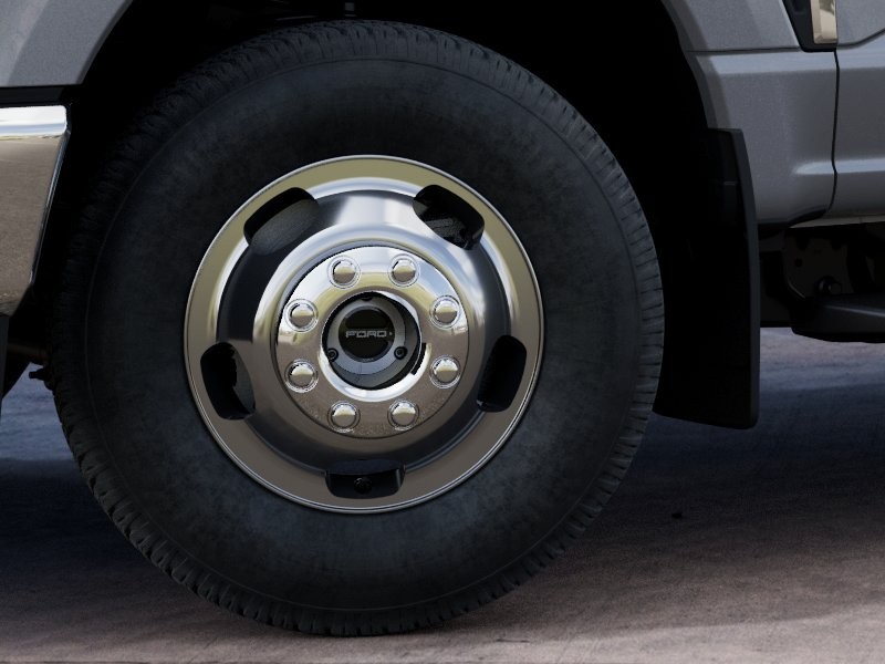 2027 Ford Super Duty F-350 DRW photo 21 of 24