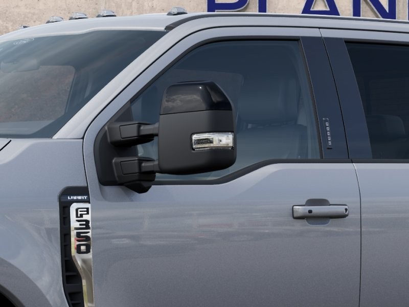 2027 Ford Super Duty F-350 DRW photo 22 of 24