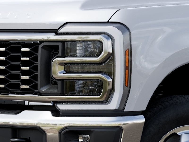 2027 Ford Super Duty F-350 DRW photo 10 of 16