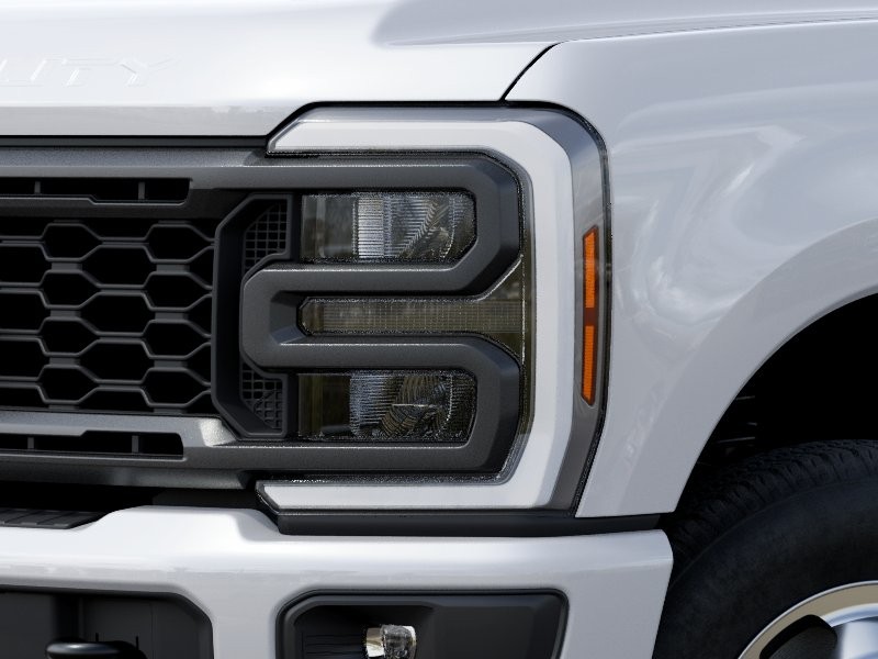 2027 Ford Super Duty F-350 DRW photo 20 of 24