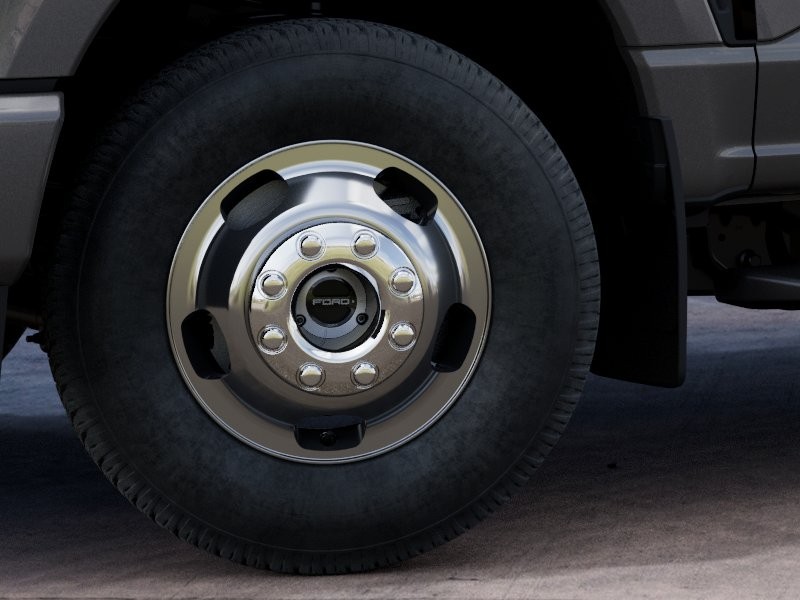2027 Ford Super Duty F-350 DRW photo 21 of 24