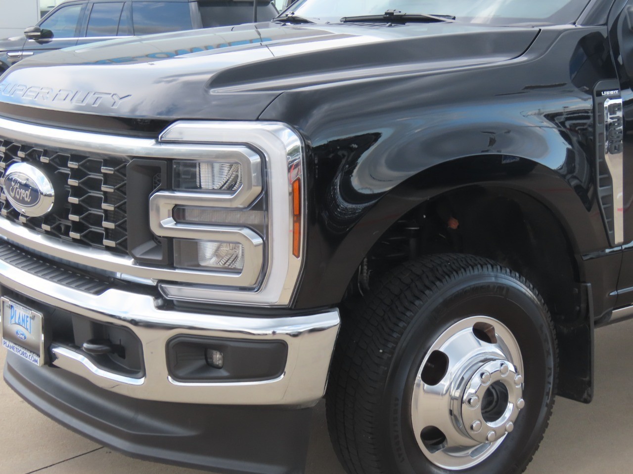2025 Ford Super Duty F-350 DRW LARIAT Agate Black Metallic at Planet Ford