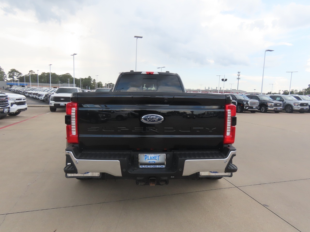 2025 Ford Super Duty F-350 DRW LARIAT Agate Black Metallic at Planet Ford