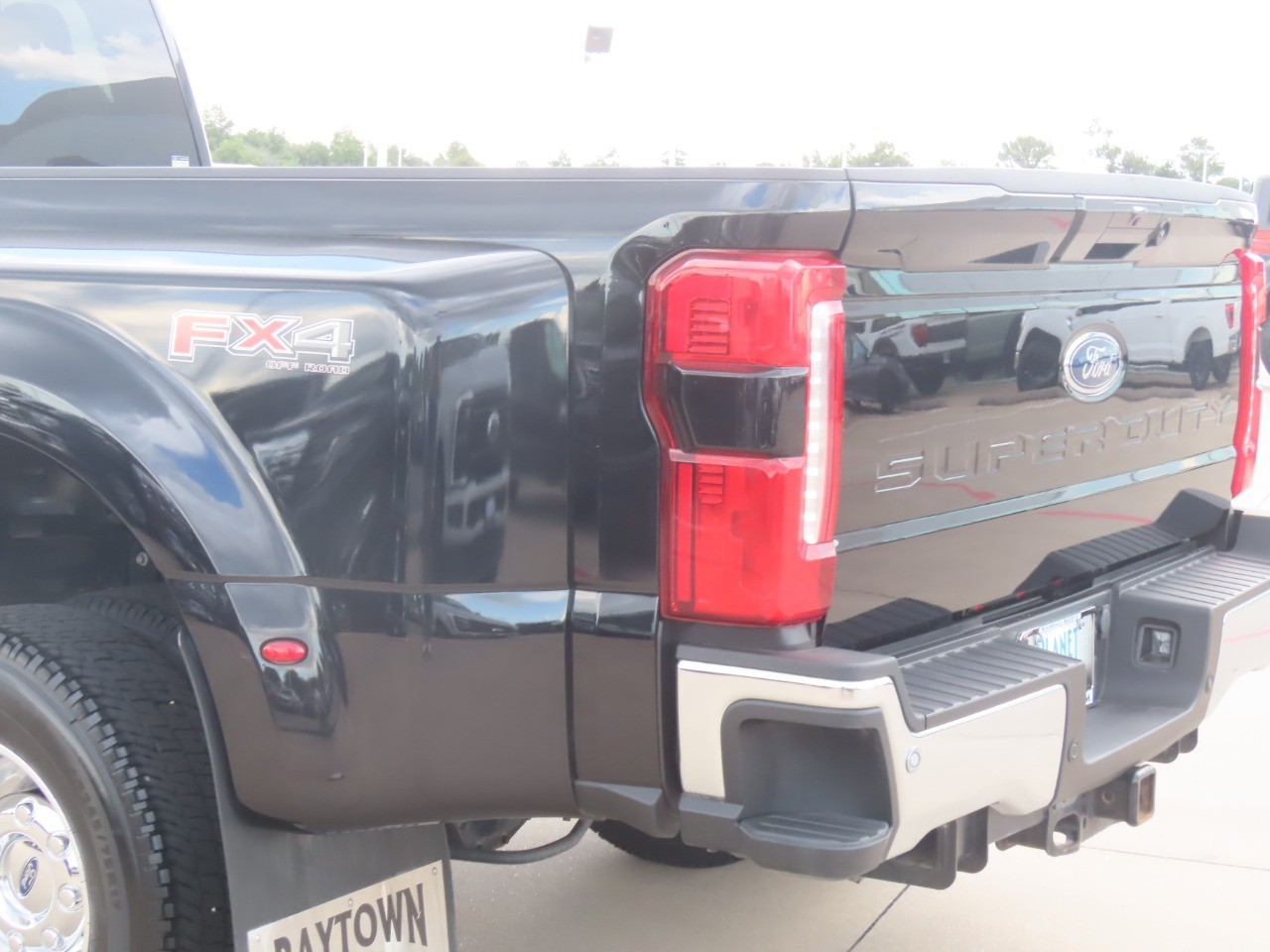 2025 Ford Super Duty F-350 DRW LARIAT Agate Black Metallic at Planet Ford