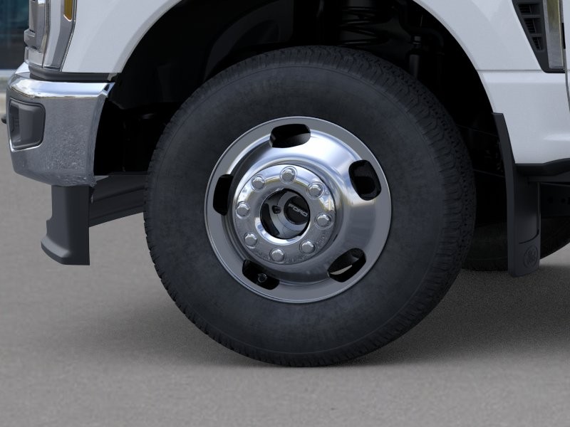 2026 Ford Super Duty F-350 DRW LARIAT Oxford White at Planet Ford