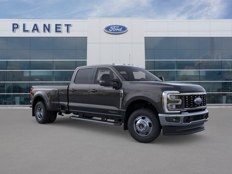 2026 Ford Super Duty F-350 DRW LARIAT Agate Black Metallic at Planet Ford