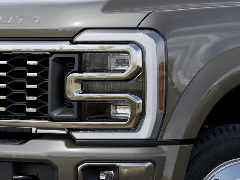 2027 Ford Super Duty F-450 DRW photo 20 of 24