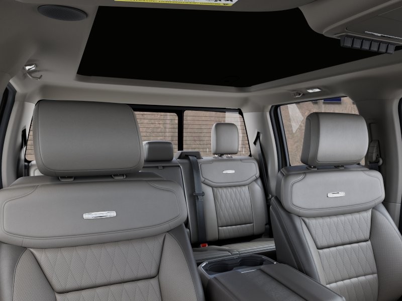 2027 Ford Super Duty F-450 DRW photo 24 of 24