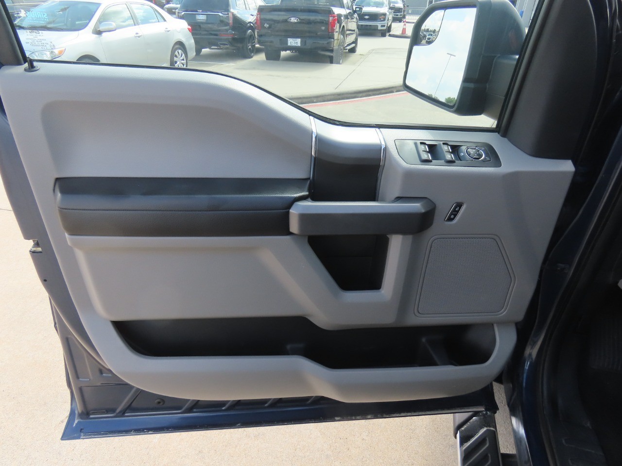 used 2015 Ford F-150 car, priced at $9,999