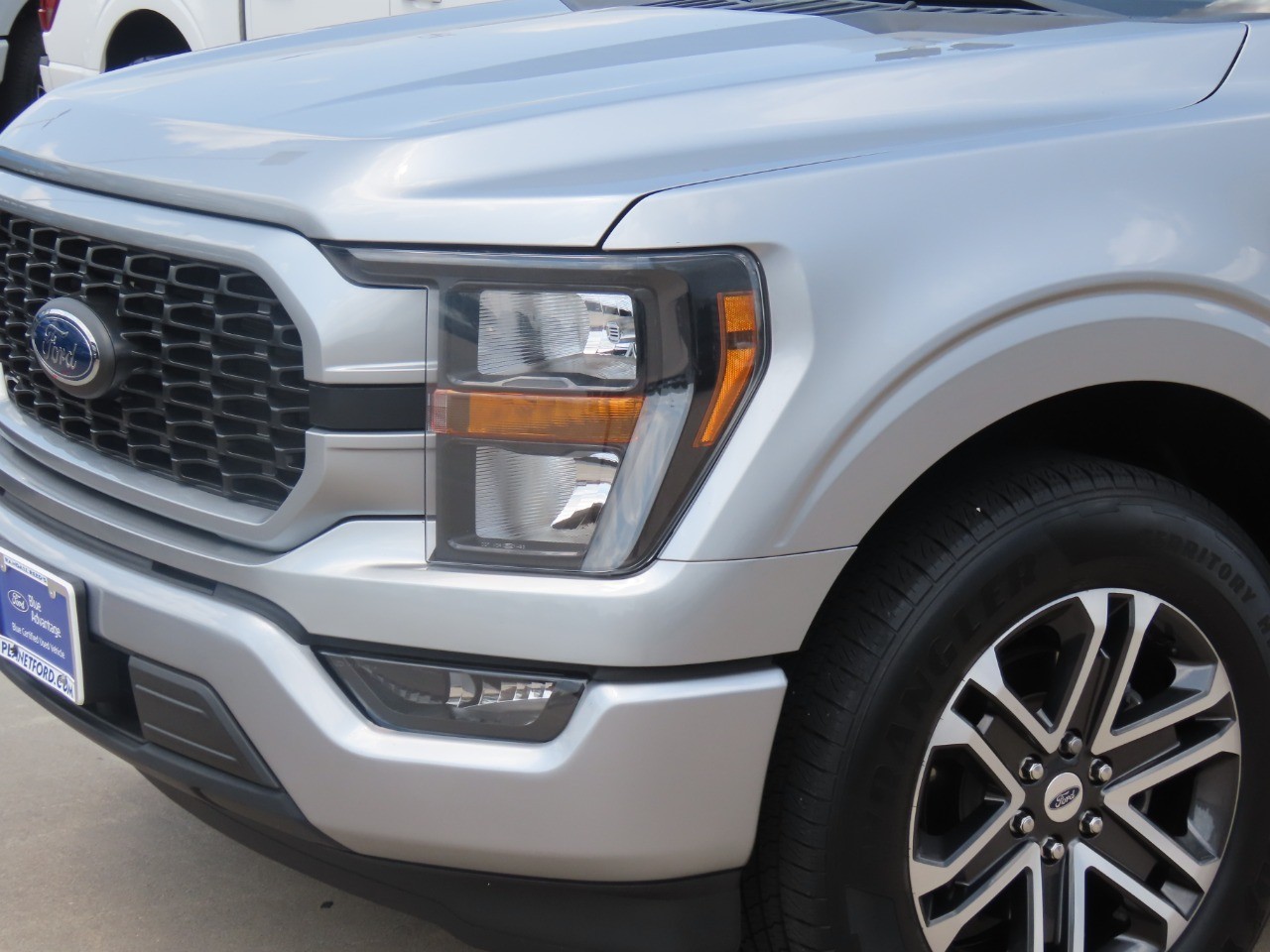 2023 Ford F-150 XL - 2