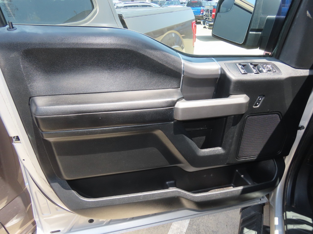 used 2016 Ford F-150 car, priced at $18,999
