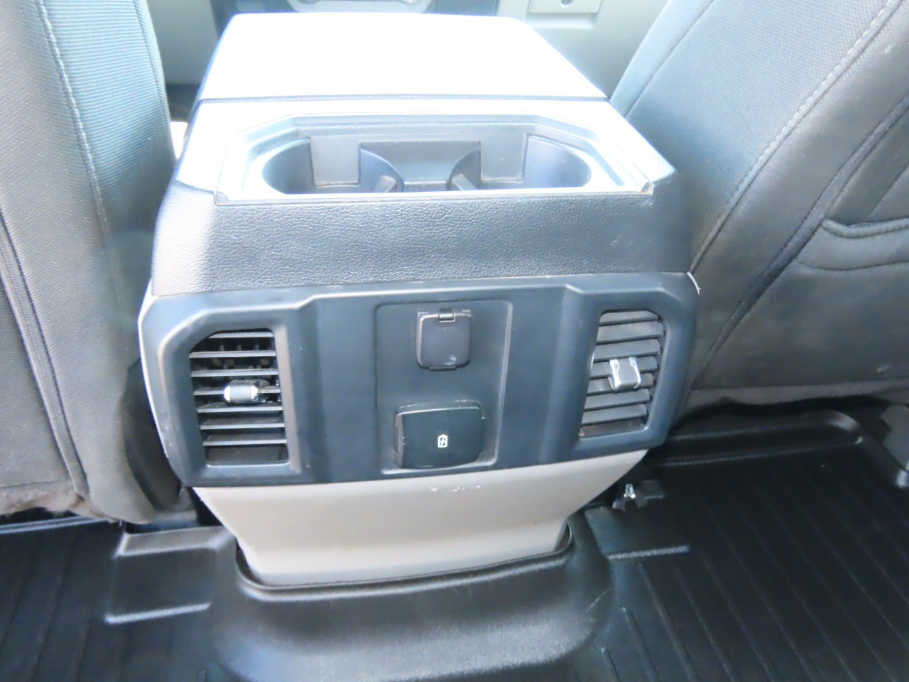 2018 Ford F-150 XL - 11