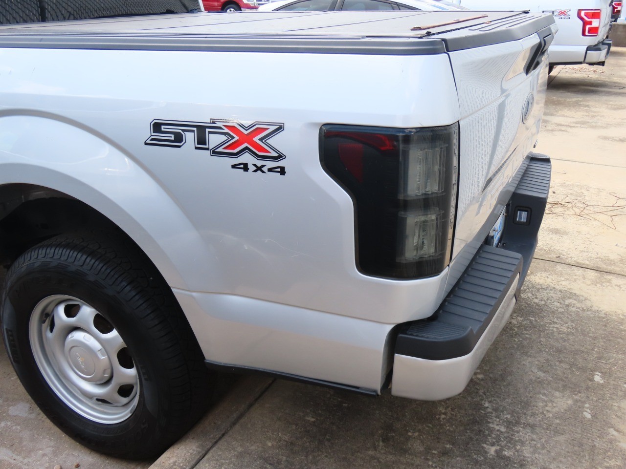 2018 Ford F-150 XL - 11