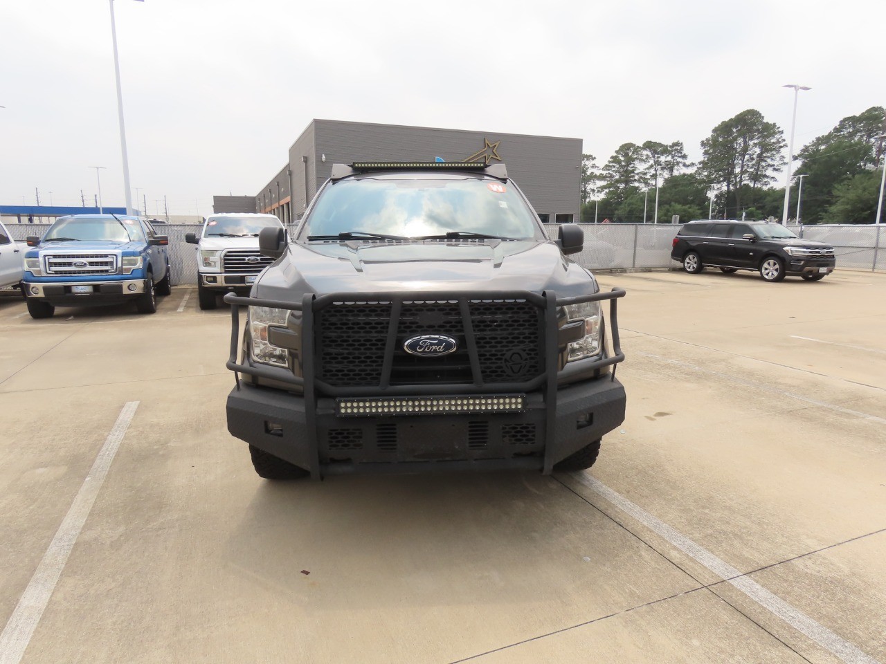 2017 Ford F-150 XL - 4