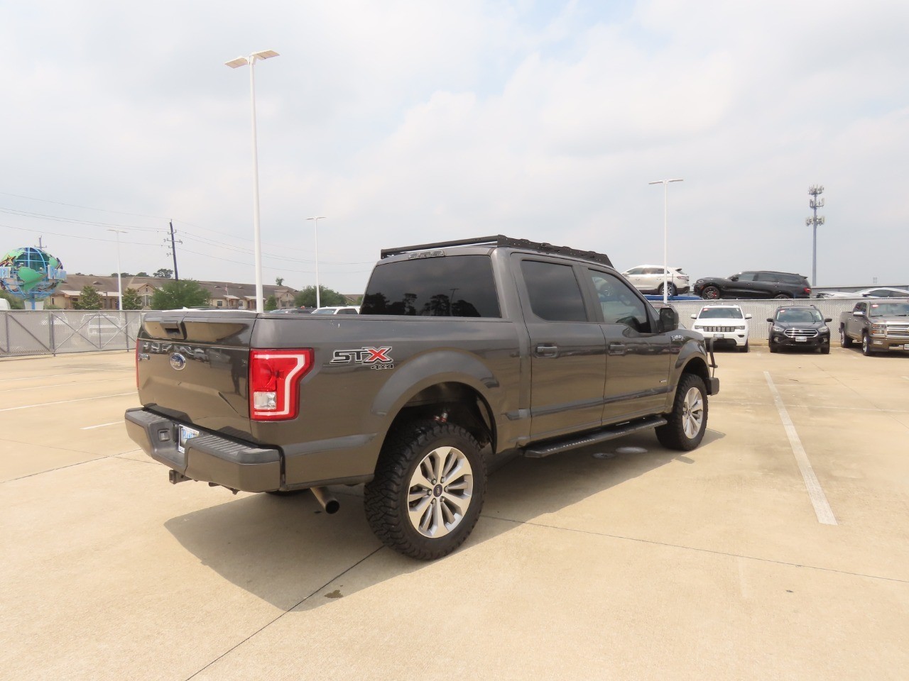 2017 Ford F-150 XL - 10
