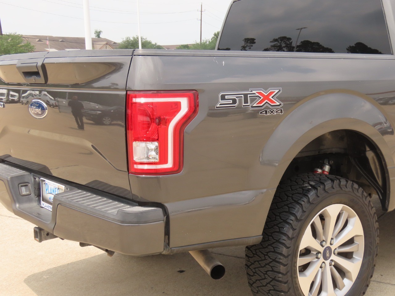 2017 Ford F-150 XL - 11