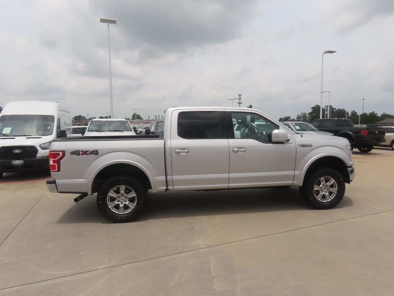 2019 Ford F-150 LARIAT - 9