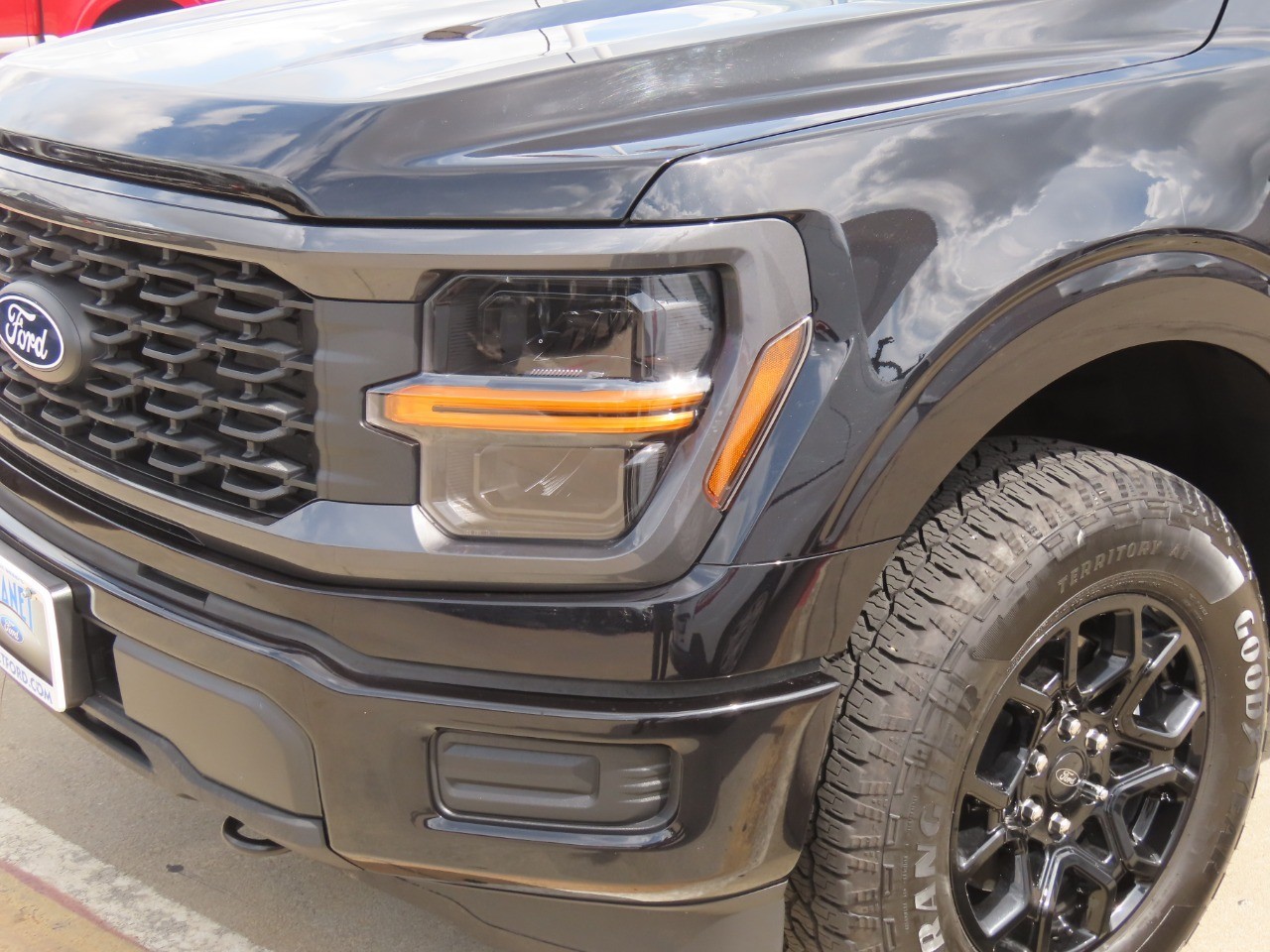 2025 Ford F-150 photo 3 of 29