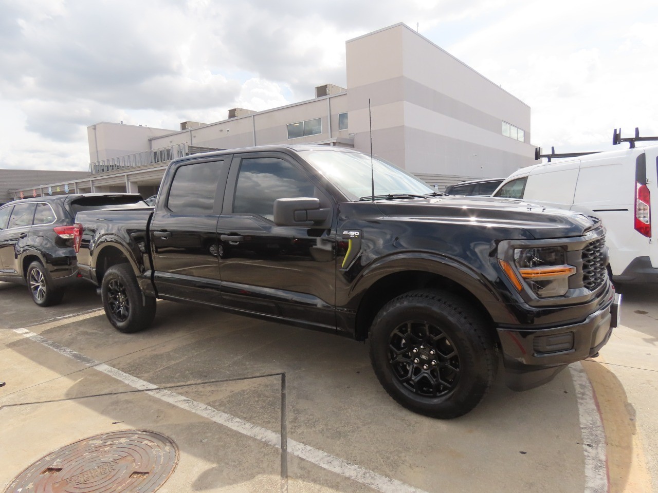 2025 Ford F-150 photo 7 of 29