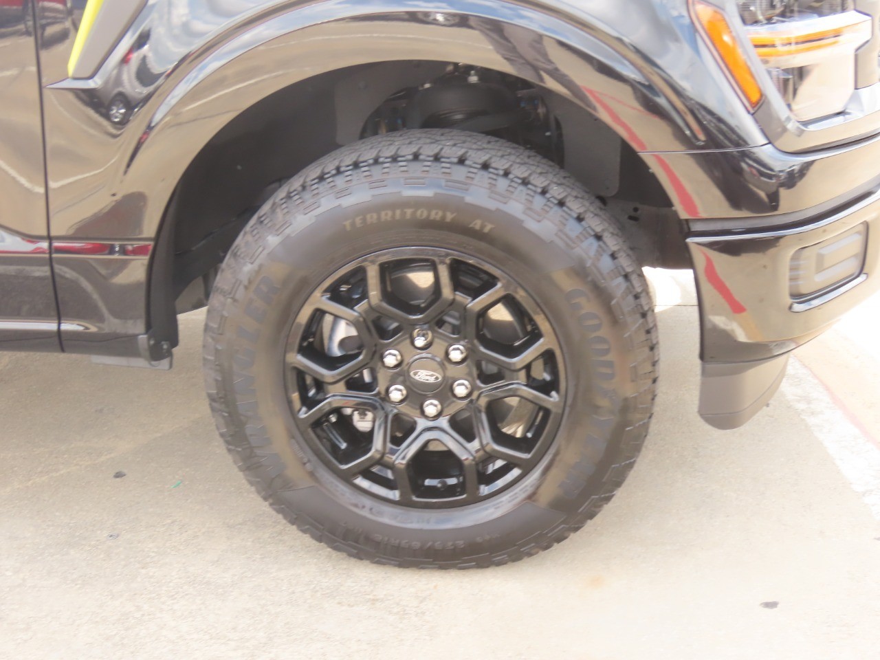 2025 Ford F-150 photo 9 of 29