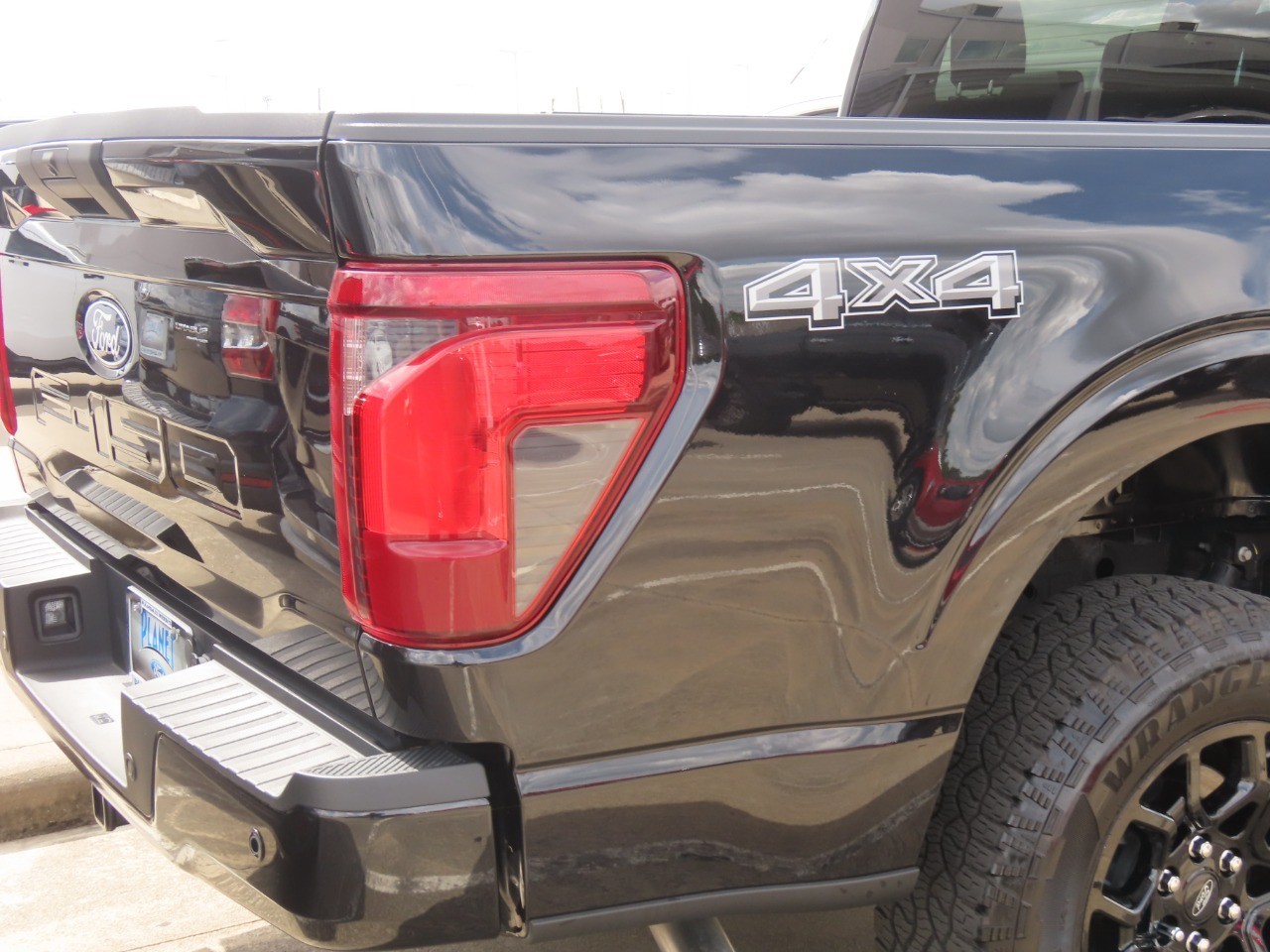 2025 Ford F-150 photo 12 of 29