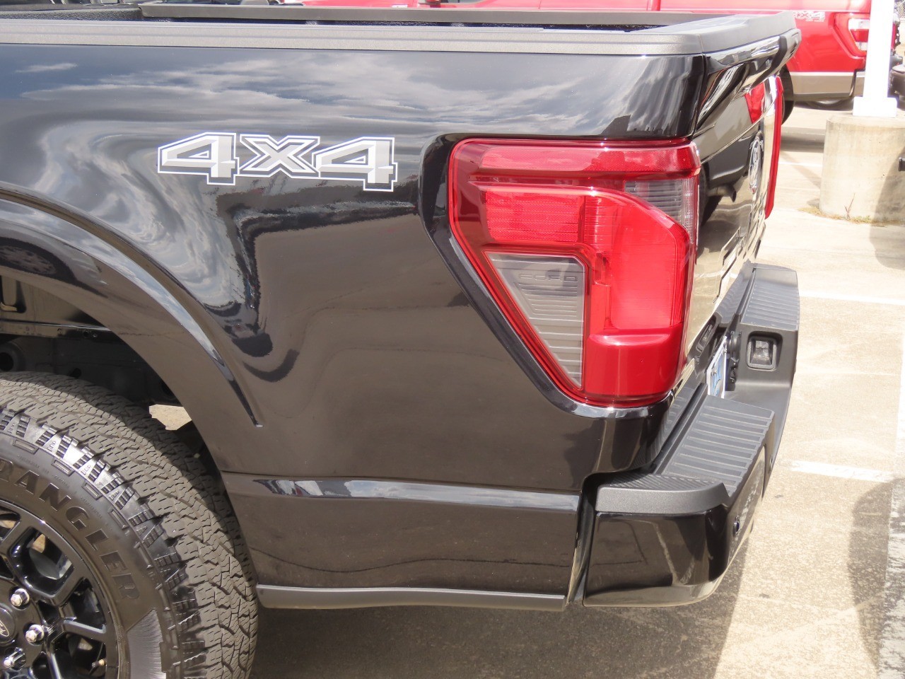 2025 Ford F-150 photo 14 of 29