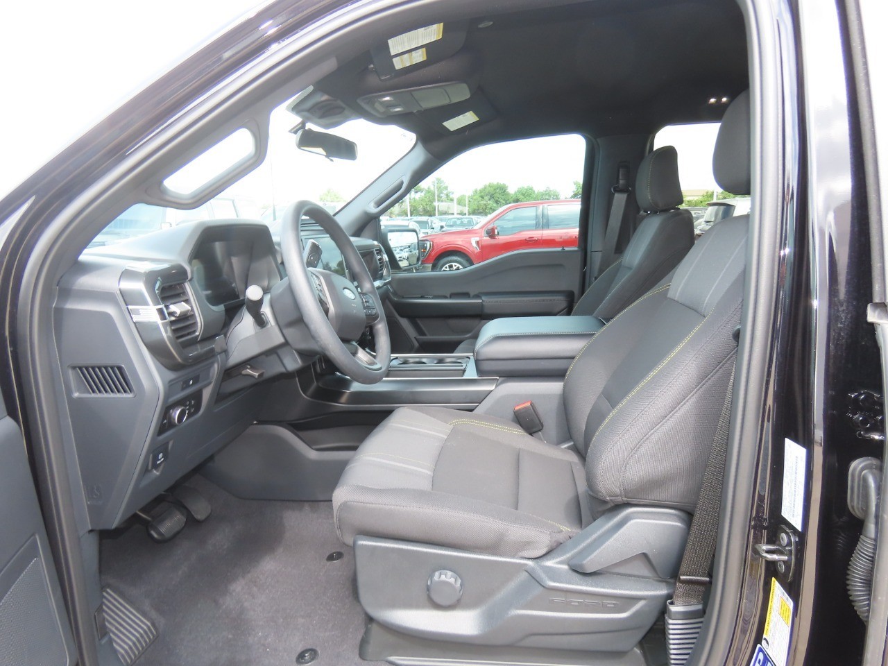 2025 Ford F-150 photo 24 of 29