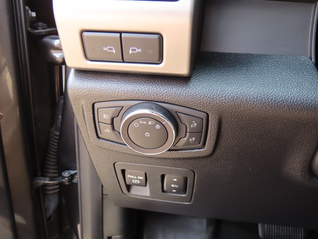 used 2018 Ford F-150 car, priced at $29,999