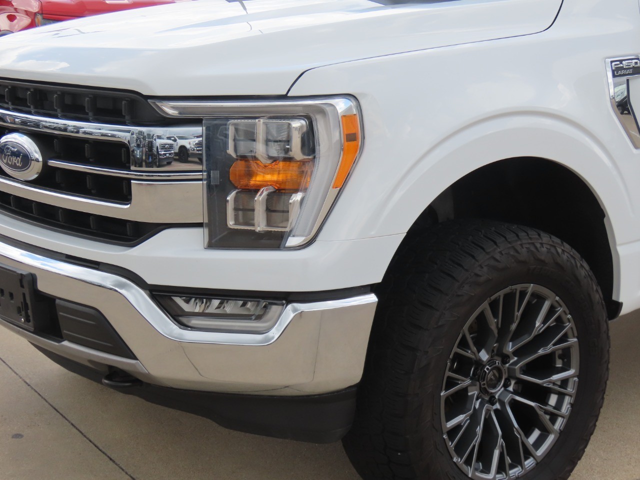 2021 Ford F-150 LARIAT Oxford White at Planet Ford