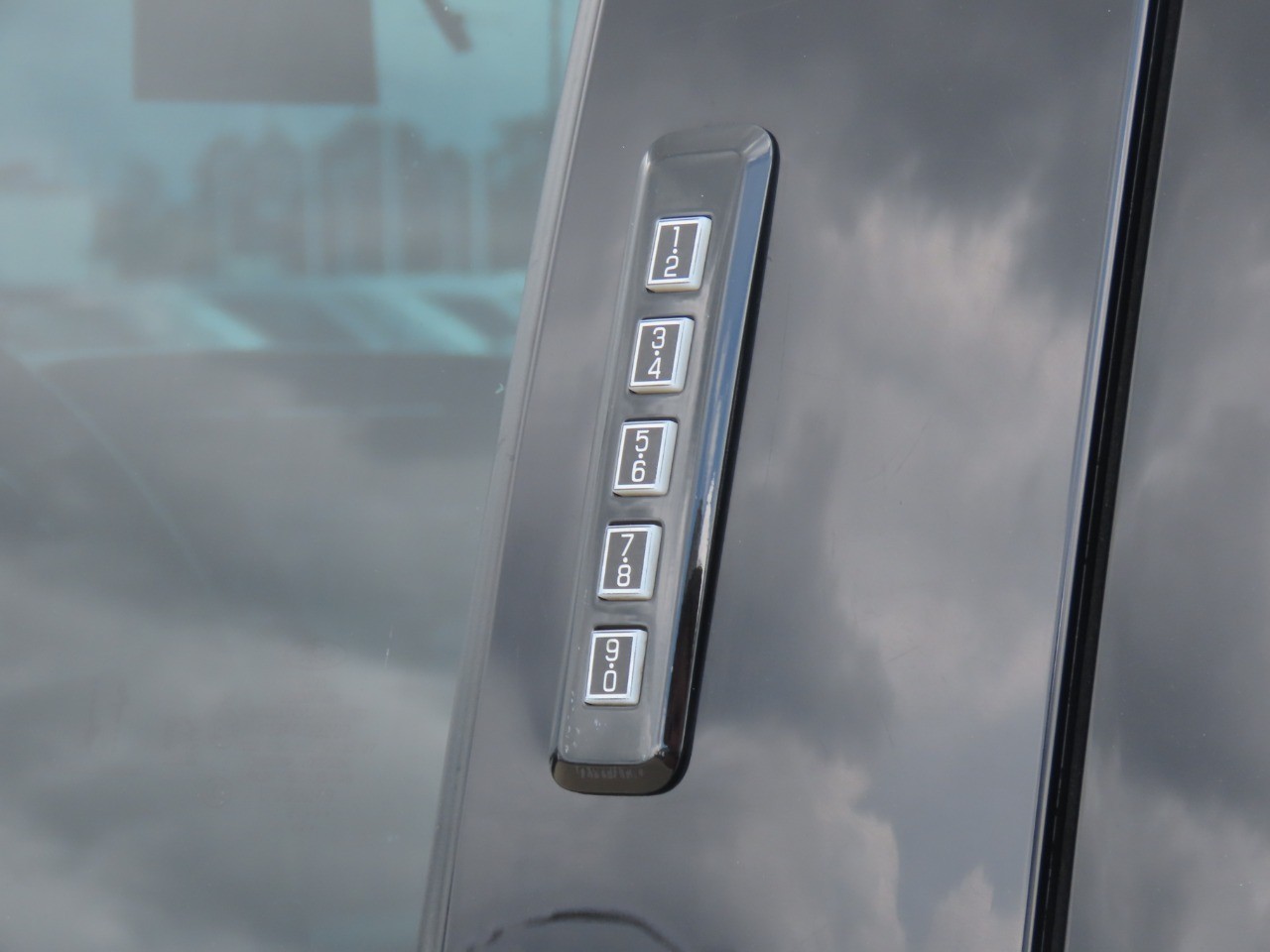 2021 Ford F-150 LARIAT Oxford White at Planet Ford