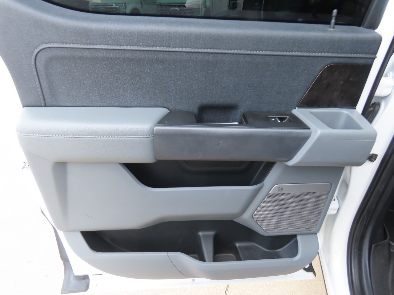 2021 Ford F-150 LARIAT Oxford White at Planet Ford