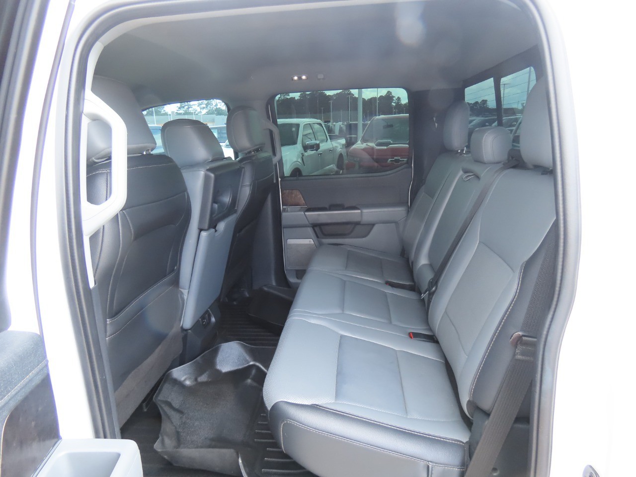 2021 Ford F-150 LARIAT Oxford White at Planet Ford