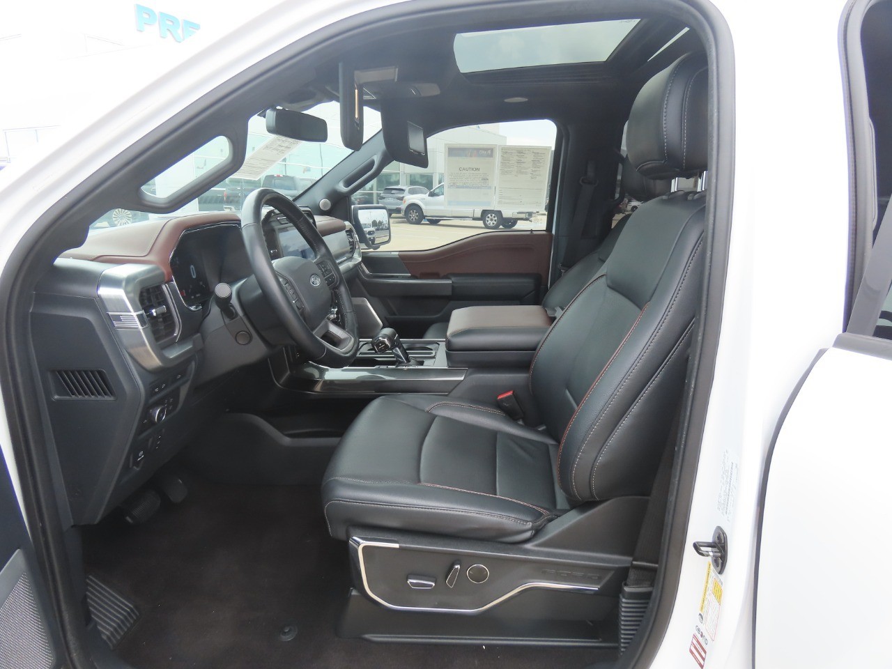 2022 Ford F-150 LARIAT Oxford White at Planet Ford