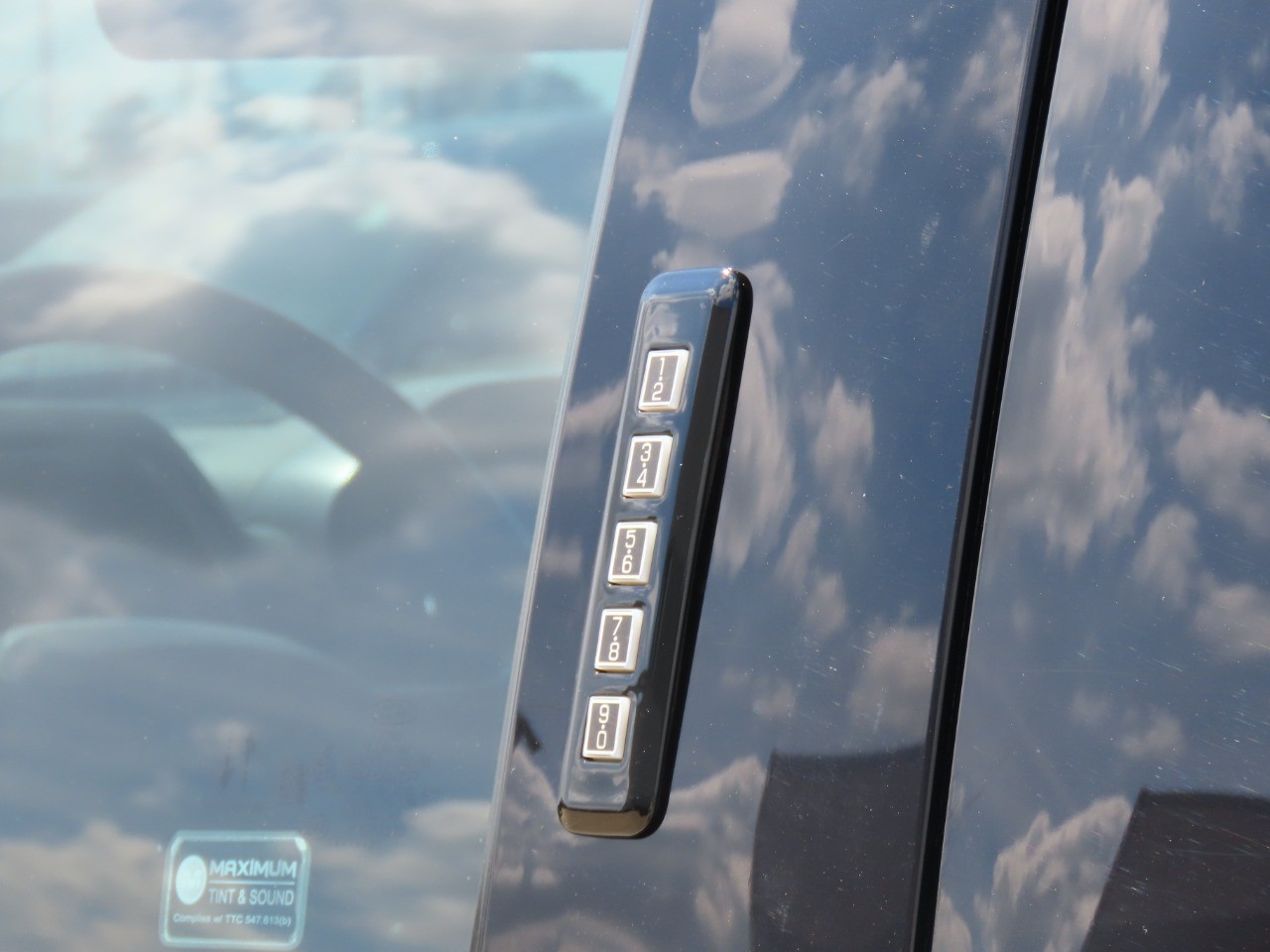 used 2021 Ford F-150 car, priced at $32,999