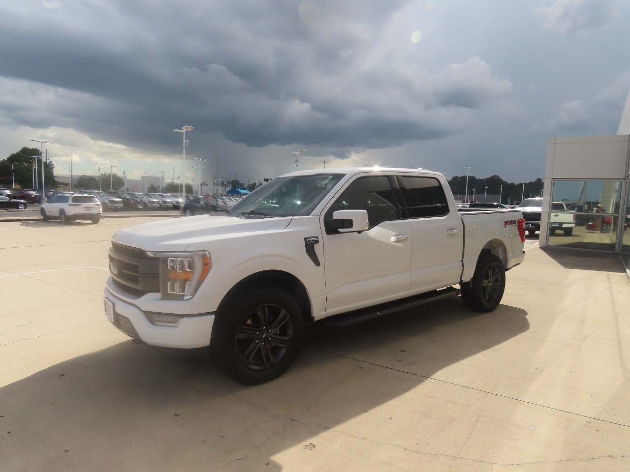 2022 Ford F-150 LARIAT Oxford White at Planet Ford